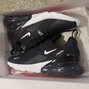 Nike Air Max 270